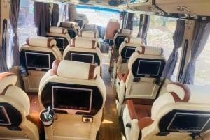 Aeropuerto de Hanoi: Traslado a/desde Sapa en limusina de lujo