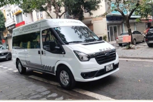 Aeropuerto de Hanoi: Traslado a/desde Sapa en limusina de lujo