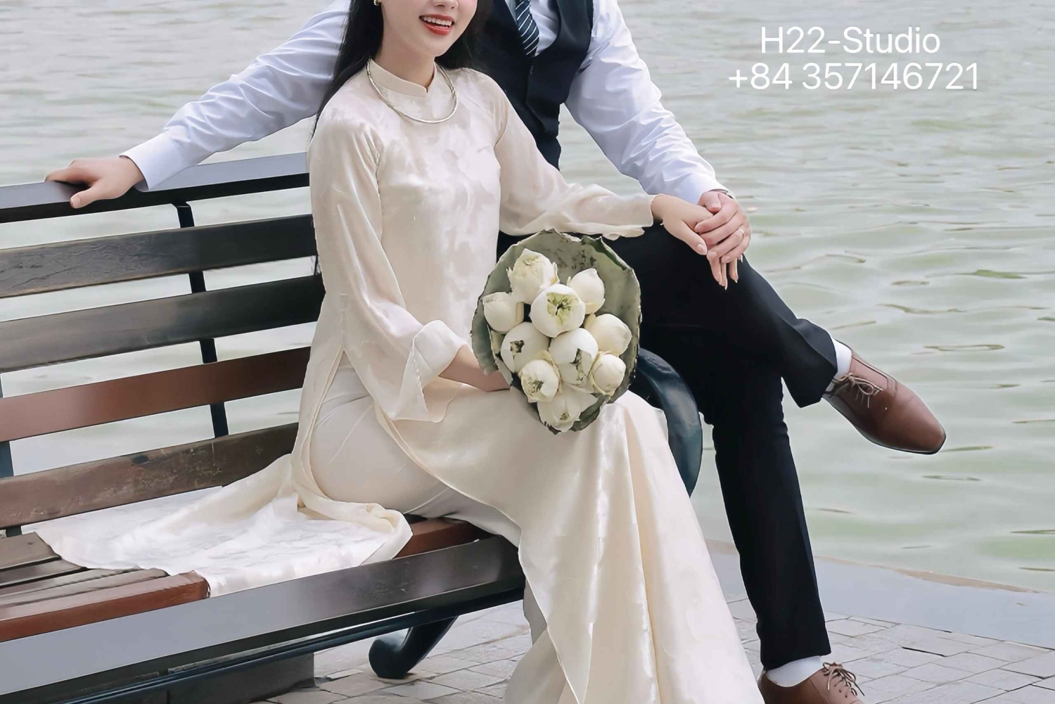 Hanoi: Ao Dai-fotografering med sminke og tilbehør