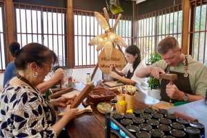 ハノイ：地元の職人の手によるアートと木材、洪水後の生活