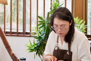 ハノイ：地元の職人の手によるアートと木材、洪水後の生活