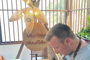 ハノイ：地元の職人の手によるアートと木材、洪水後の生活