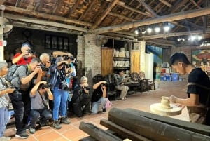 Hanoi: tour artigianale con incenso, produzione di cappelli o ceramica