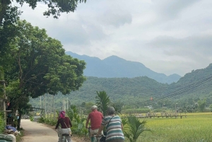 Hanoi: tour privato di 2 giorni al picco Ba Vì e alla valle Mai Châu