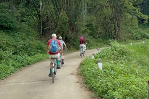 Hanoi: tour privato di 2 giorni al picco Ba Vì e alla valle Mai Châu