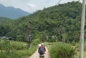 Hanoi: tour privato di 2 giorni al picco Ba Vì e alla valle Mai Châu