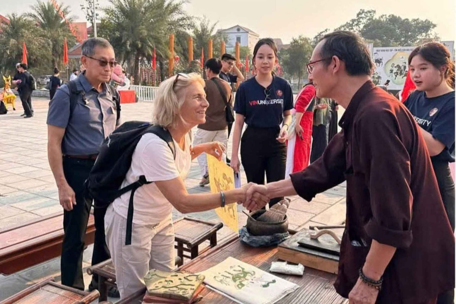 Hanói: excursión de 1 día a Bac Ninh con almuerzo y clase de pintura