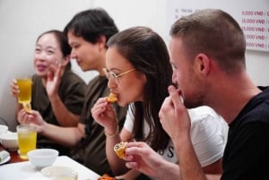 Hanoi: Old Quarter Street Food Tour with 12+ Tastings