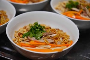 Hanoi: Old Quarter Street Food Tour with 12+ Tastings