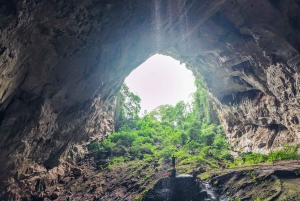 Pagoda Bái Đính w Hanoi, pagoda Nhat Tru lub Tràng An, jaskinia Mua
