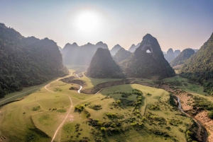 Hanói: Cachoeira Ban Gioc, Gruta Nguom Ngao - Excursão de 2 dias