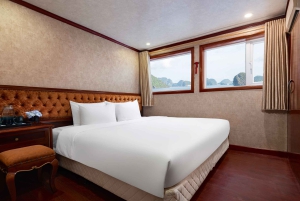 Hanoi: Crucero panorámico de 2 días por la impresionante belleza de Bai Tu Long