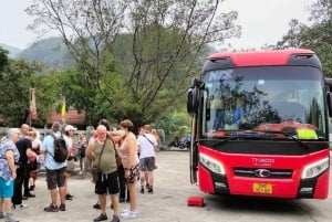 Hanoi: Limousinebusbilletter til Ninh Binh – bus til små grupper