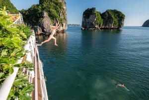 Hanoi: Cat Ba Island & Lan Ha Bay Day Trip Cruise with Lunch