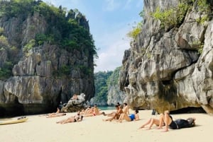 Hanoi: Cat Ba Island & Lan Ha Bay Day Trip Cruise with Lunch