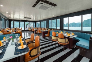 Hanoi/Cat Ba: Lan Ha Bay-dagcruise met donkere en heldere grotten