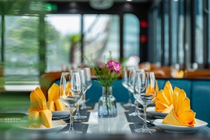 Hanoi/Cat Ba: Lan Ha Bay-dagcruise met donkere en heldere grotten