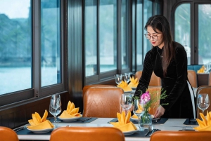 Hanoi/Cat Ba: Lan Ha Bay-dagcruise met donkere en heldere grotten