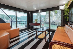 Hanoi/Cat Ba: Lan Ha Bay-dagcruise met donkere en heldere grotten