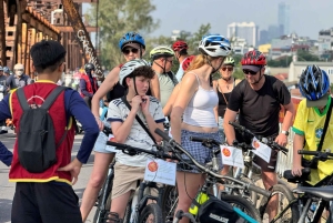 女性がご案内するハノイ市内自転車ツアー