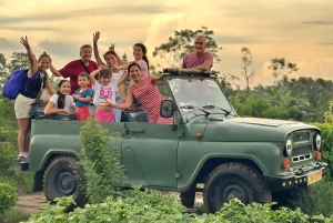 Hanoi: City Highlights Guided Tour by Vintage Jeep