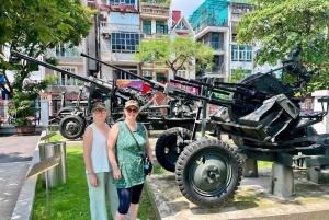 Halvdagsjeep-tur i Hanoi: mat, kultur, historia och kul