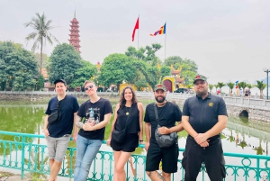 Halvdagsjeep-tur i Hanoi: mat, kultur, historia och kul