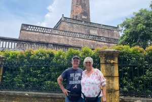 Halvdagsjeep-tur i Hanoi: mat, kultur, historia och kul