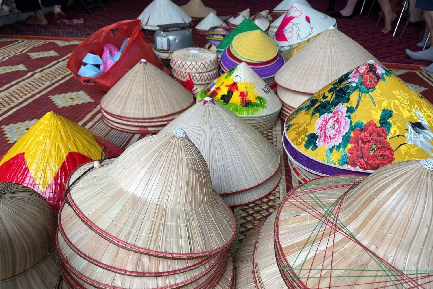 Hanoi City Tour: Craft Village, Temple of Literature, Hoa Lo