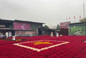 Hanoi City Tour: Craft Village, Temple of Literature, Hoa Lo