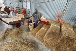 Hanoi City Tour: Craft Village, Temple of Literature, Hoa Lo