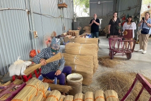 Hanoi City Tour: Craft Village, Temple of Literature, Hoa Lo