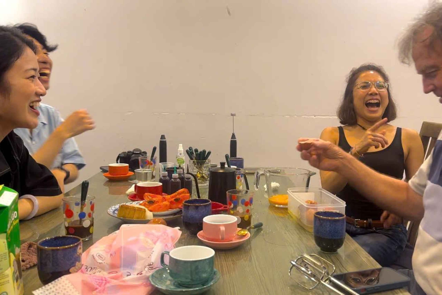 Hanoi Coffee Workshop: Gör 6 vietnamesiska kaffedrinkar i ett lokalt hem