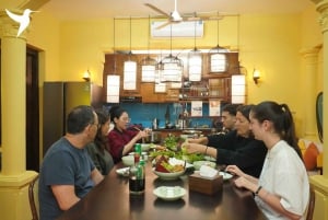 Hanoi: Cooking Class in a Local Villa with Market Tour