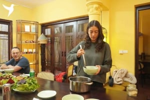 Hanoi: Cooking Class in a Local Villa with Market Tour