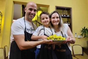 Hanoi: Cooking Class in a Local Villa with Market Tour