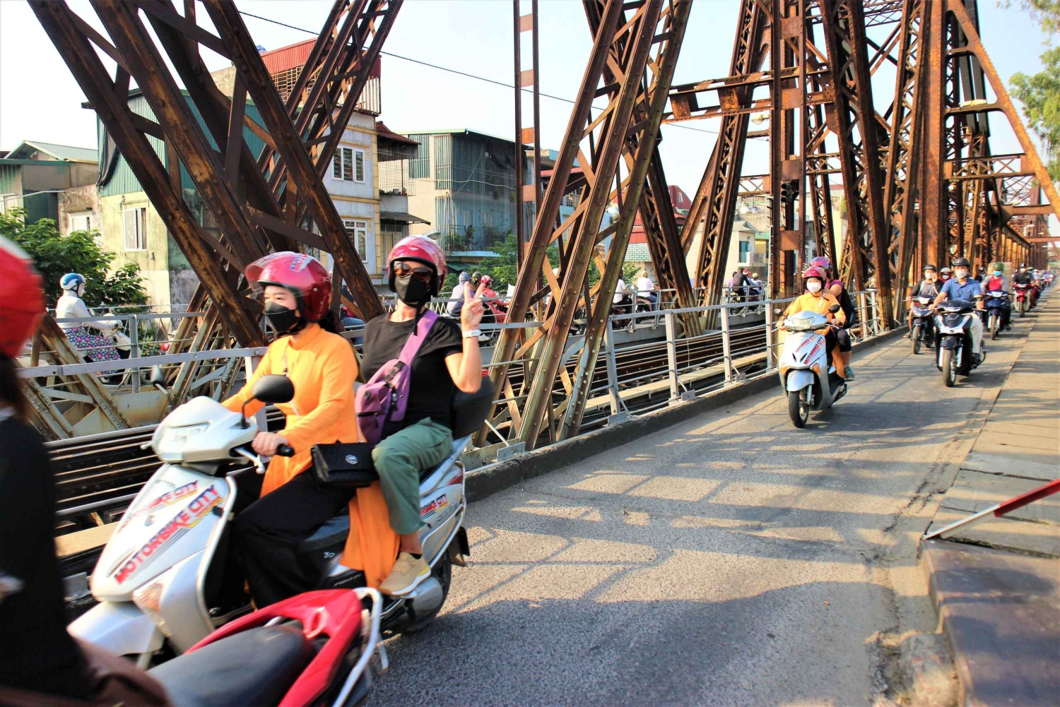 Motortocht door het platteland van Hanoi, geleid door vrouwen