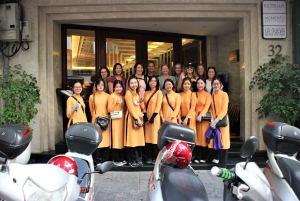 Tour in Vespa d'epoca nella campagna di Hanoi con guide donne