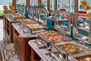 Baia di Halong: Crociera di lusso di un giorno con buffet, kayak e bagno