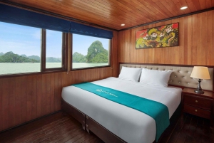 Hanoi: Koselig cruise med overnatting i Halong Bay med måltider