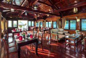 Hanoi: Mysig Halong Bay-kryssning med måltider över natten