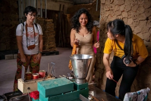 Hanoi: Craft Villages Tour & Optional Train Street Drop Off