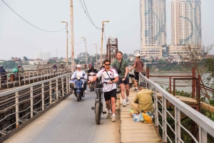 Passeio de e-bike em Hanói - Património e vida local