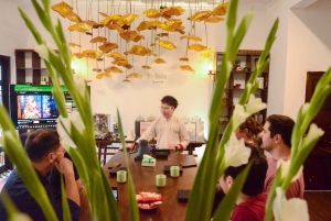 Hanoi: Etnisk skuldermassage og workshop i vietnamesisk kaffe