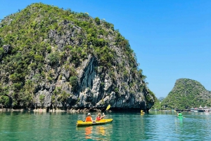 Hanoi: Cat Ban helmi – kahden päivän risteily ja kajakkimatka