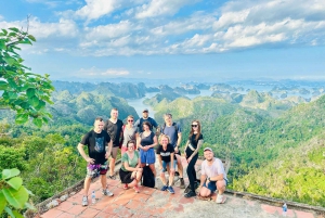 Hanoi: Cat Ban helmi – kahden päivän risteily ja kajakkimatka