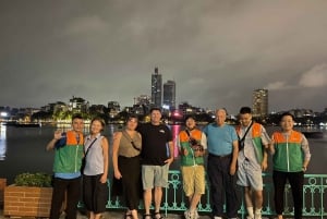 Hanoi: Food and Sightseeing Motorbike Tour met 7 proeverijen