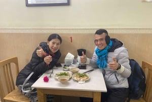 Hanoi: Food and Sightseeing Motorbike Tour met 7 proeverijen