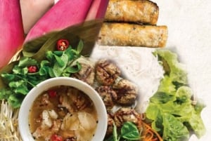 Hanoi: Ruta gastronómica y turística en Vespa con 7 degustaciones