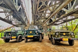 Gastronomie, culture, tourisme et divertissements à Hanoï en jeep de l'armée vietnamienne